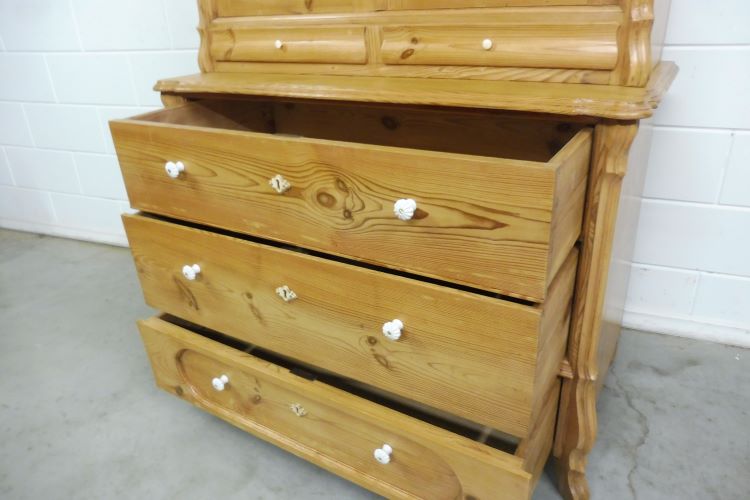 Antiker Buffetschrank – Bild 7
